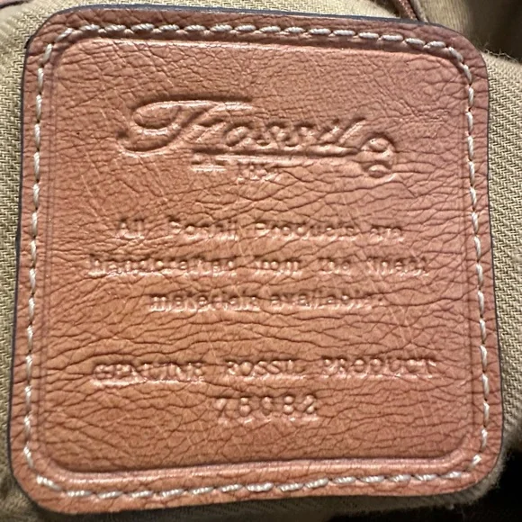 Stylish Tan Woven Fossil bag - Picture 8 of 8